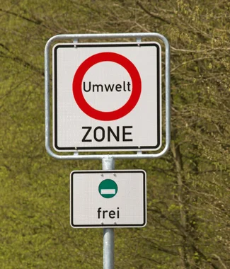 Waar moet je op letten als je met een huurauto de grens over gaat